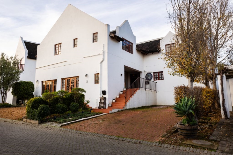 6 Bedroom Property for Sale in Wellington North Western Cape